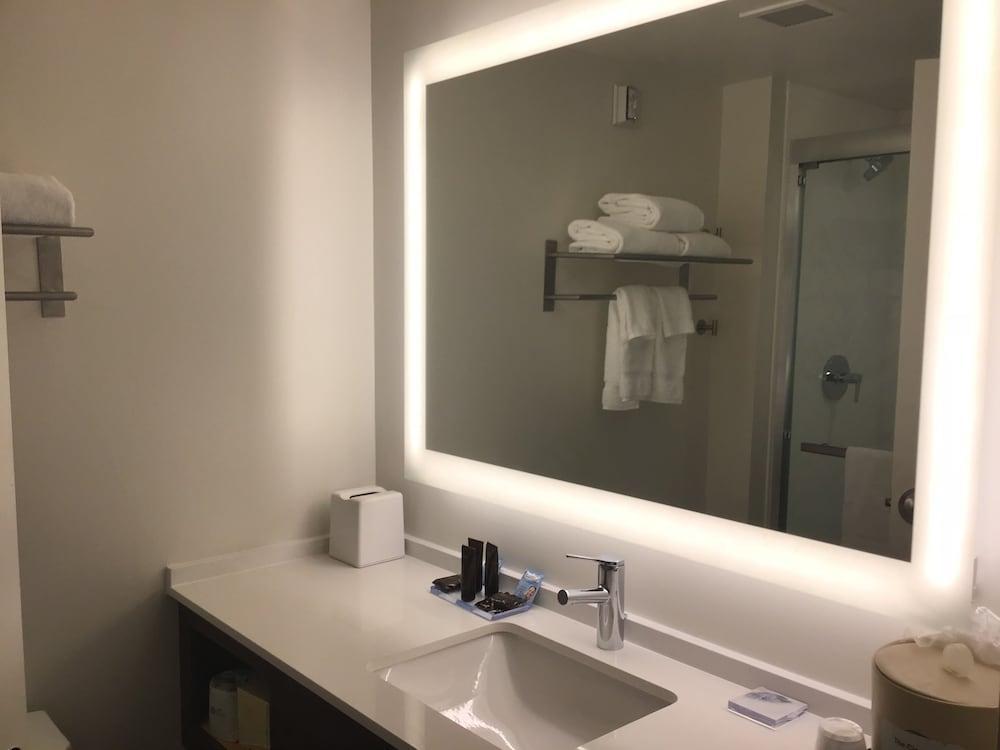 Holiday Inn Cleveland By Ihg Extérieur photo