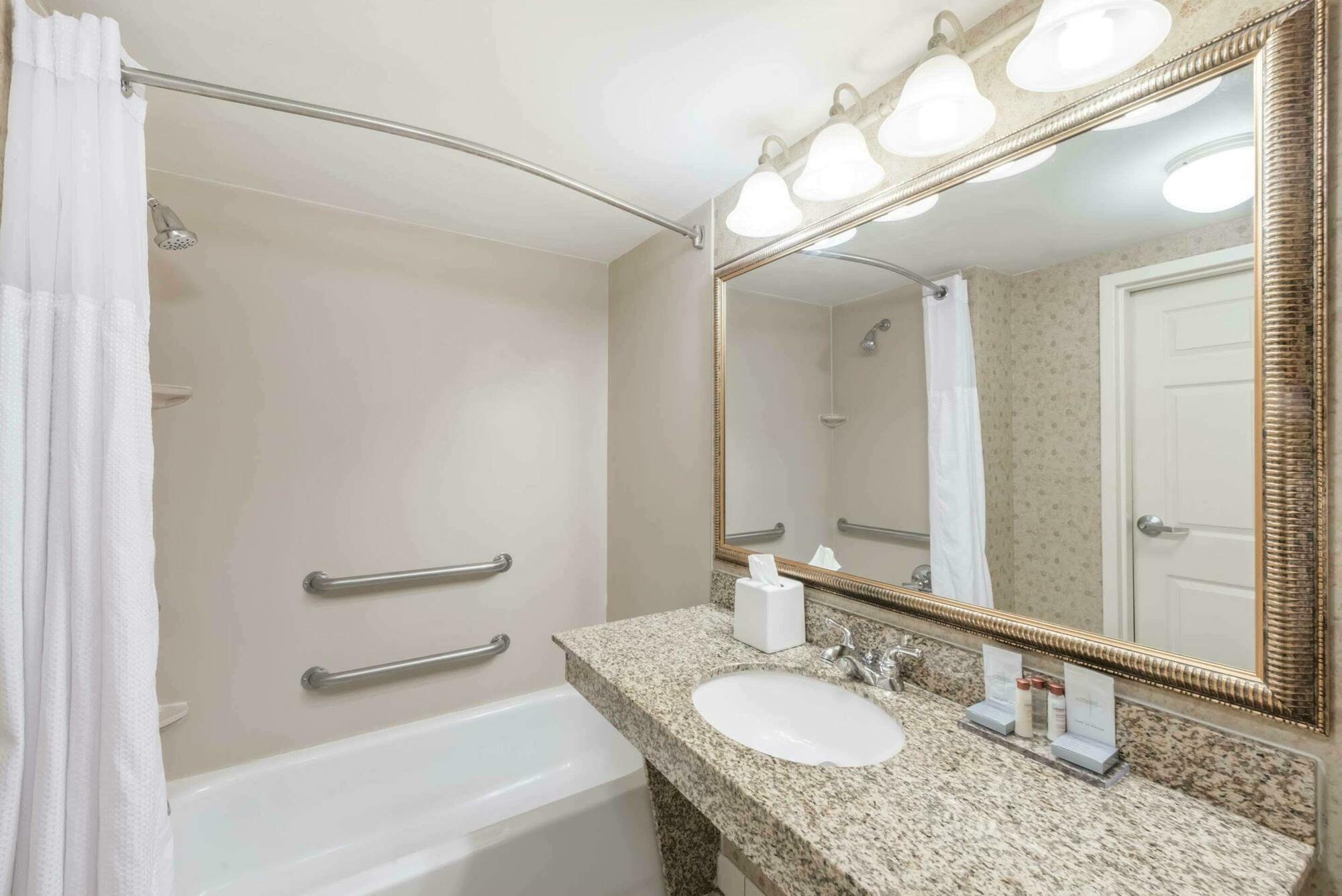 Holiday Inn Cleveland By Ihg Extérieur photo